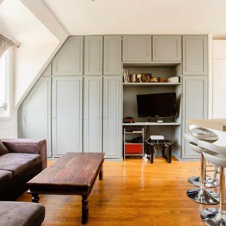 Beautiful Apartment With A View Of Eiffel Tower In Center 巴黎 外观 照片