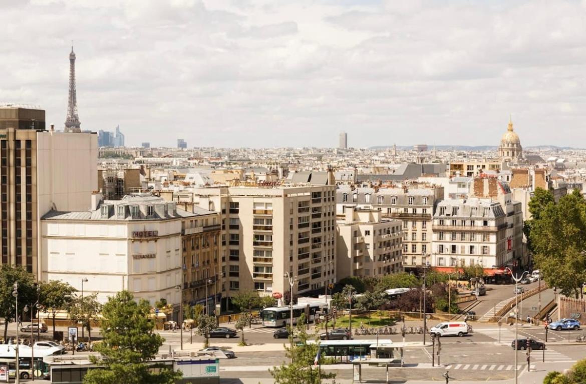 Beautiful Apartment With A View Of Eiffel Tower In Center 巴黎 外观 照片