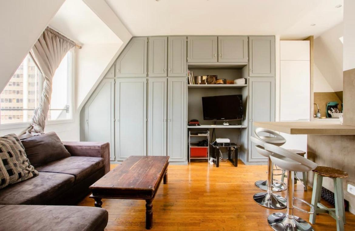 Beautiful Apartment With A View Of Eiffel Tower In Center 巴黎 外观 照片