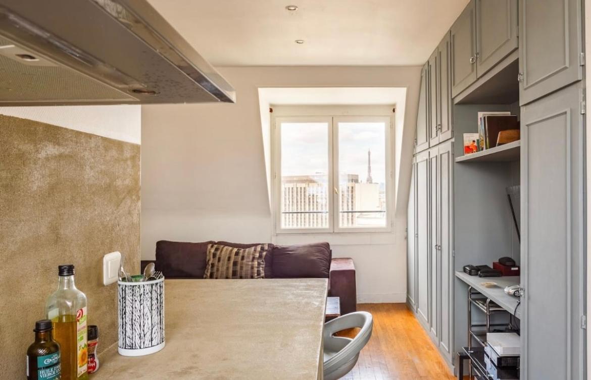 Beautiful Apartment With A View Of Eiffel Tower In Center 巴黎 外观 照片