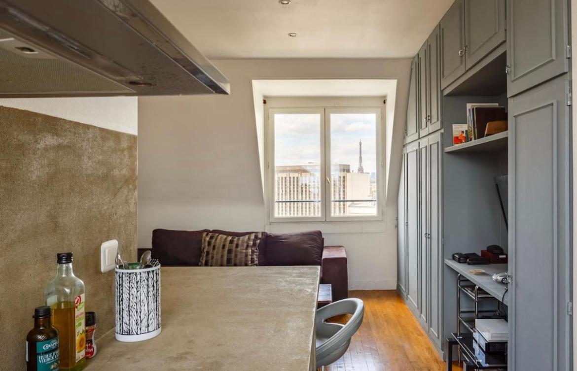 Beautiful Apartment With A View Of Eiffel Tower In Center 巴黎 外观 照片